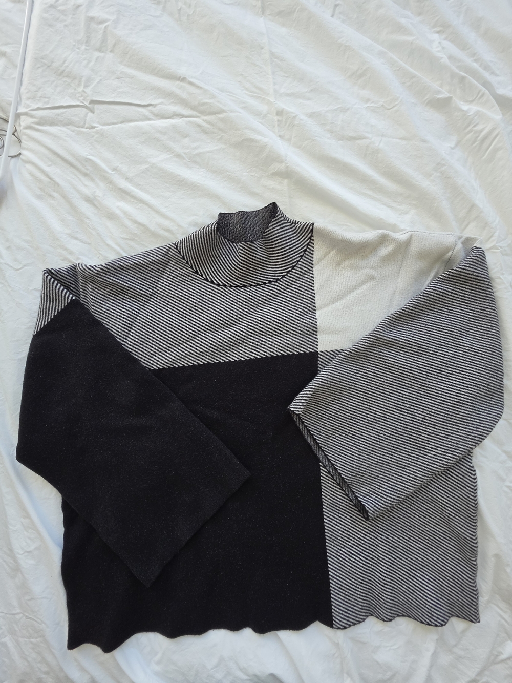 Eloqui Black and Gray Colorblock Mock Neck Sweater Size 22/24